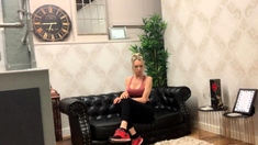 Lady Dark Angel Uk – Who Wants To Sniff My Trainers