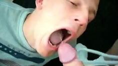 dude sucks cock good and gets mouth full of cum